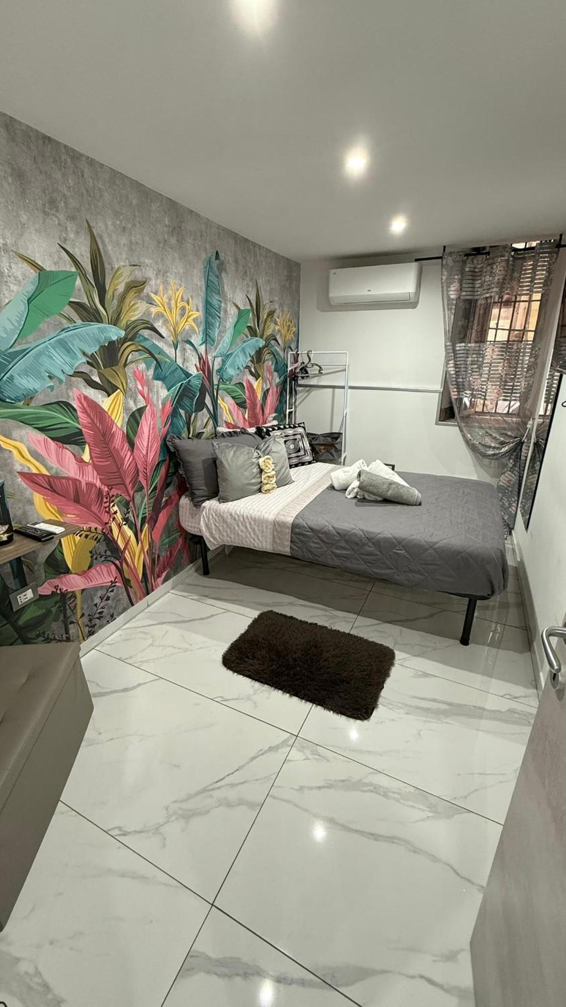 Mixed By Erry Hotel Napoli Exterior foto